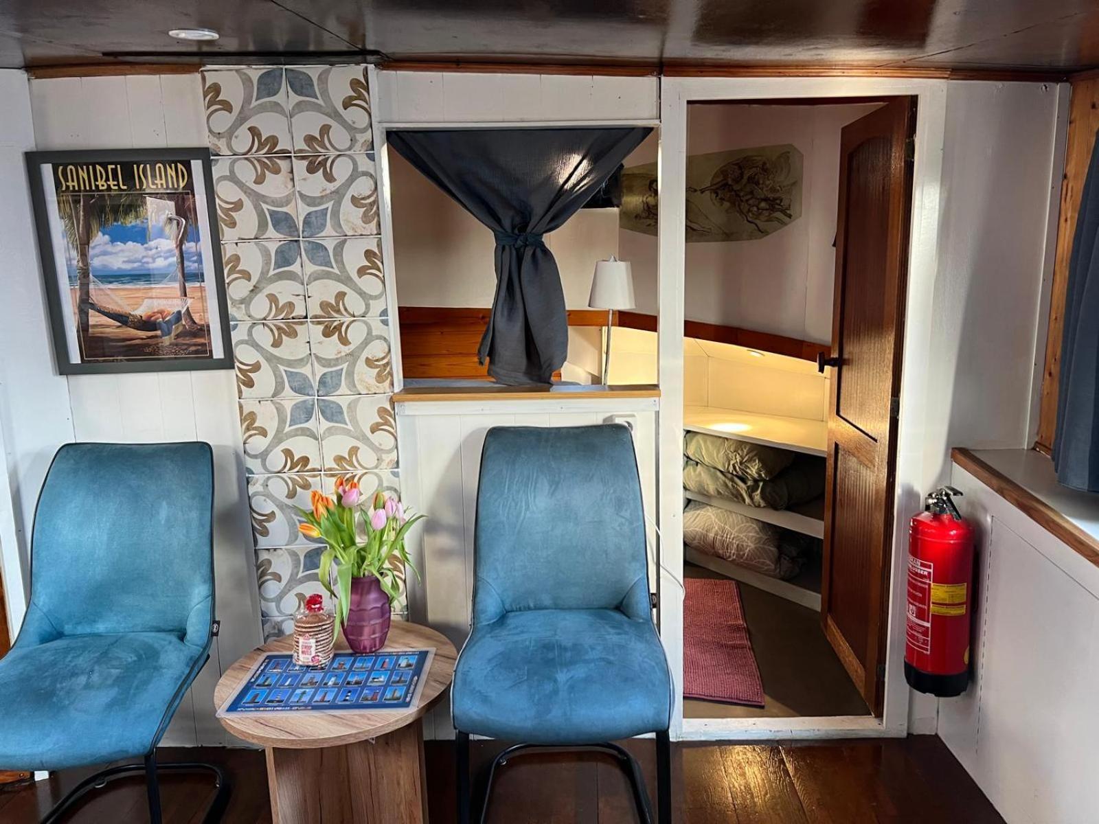 B&B Teddy "Prachtig Authentiek Woonschip Uit 1912, 15 Minuten Van Amsterdam" Wormer Esterno foto